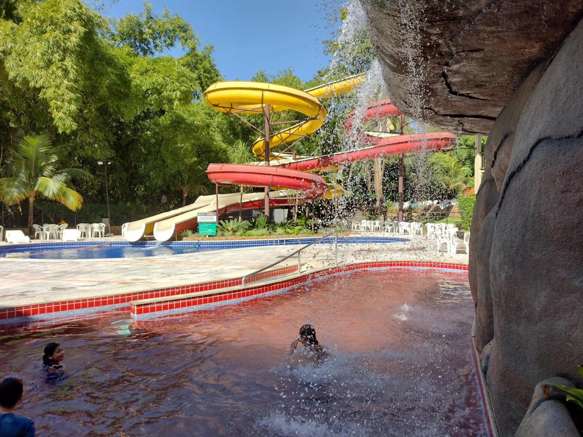 Apartamento Golden Dolphin Grande Hotel - Achei Férias Caldas Novas Extérieur photo